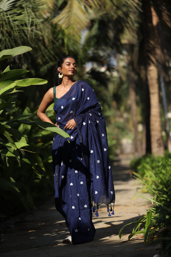 Frida's Canvas - Saree