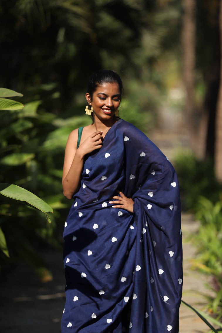 Frida's Canvas - Saree